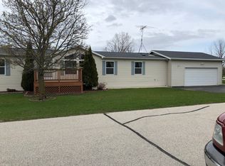 82 Fir Ln, Plymouth, WI 53073