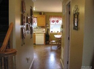 9 Ardito Ct, Ronkonkoma, NY 11779