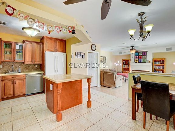 4th image of 7120 Bramble Ct