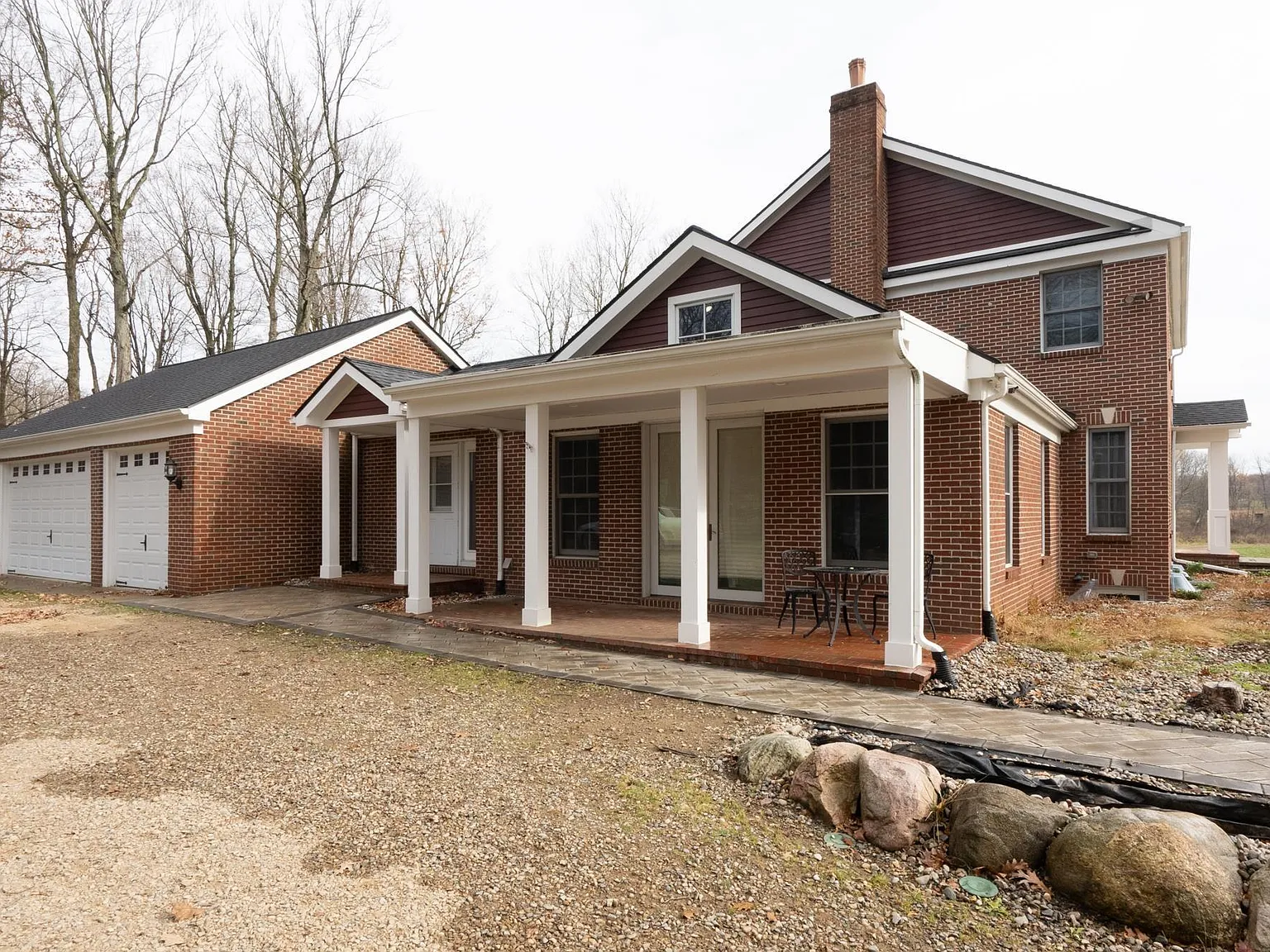 4 bed, 3.5 bath, 4955 sqft, $5,250 — Photo 4