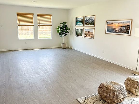 4th image of 1836 Ventasso Blvd