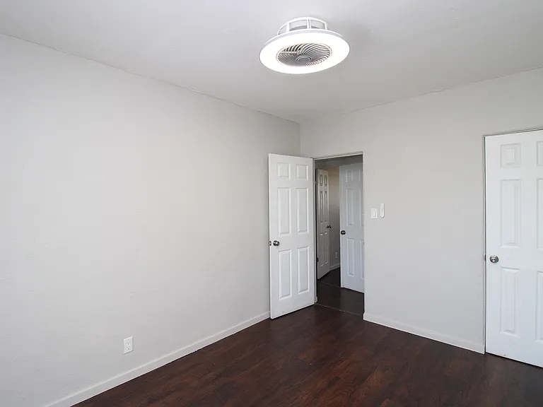 1022 S Montezuma Ave — Photo 6