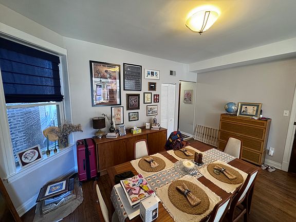 3rd image of 2850 W Diversey Ave #1W