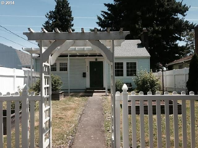 2nd image of 626 NE 71st Ave