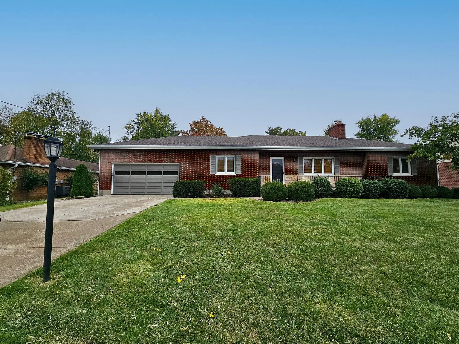 3 bed, 2.5 bath, 1518 sqft, $2,400 — Photo 1