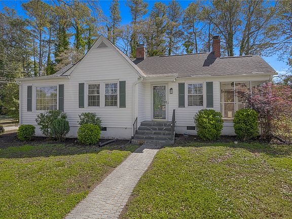 4th image of 310 Moultrie Sq