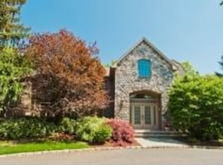 8 Canoe Brook Dr, Livingston, NJ 07039