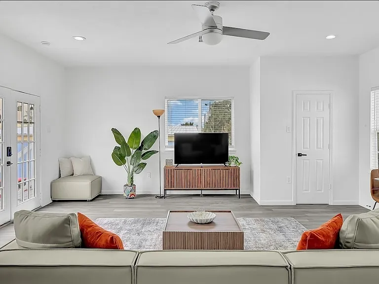3042 Milby St #2 — Photo 5