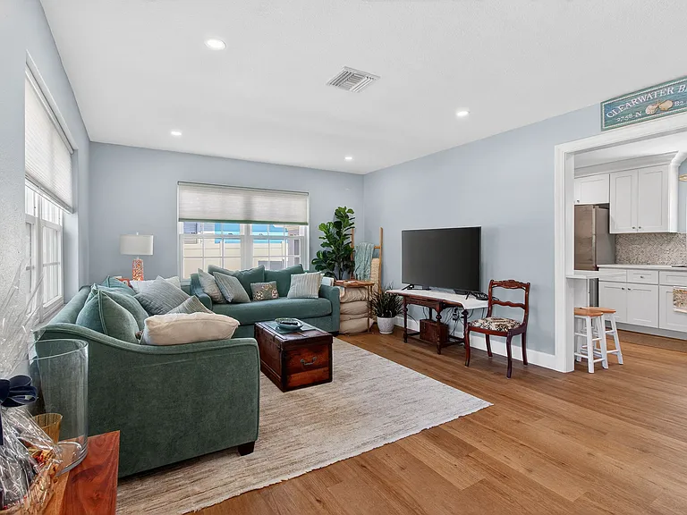 741 Lantana Ave — Photo 9