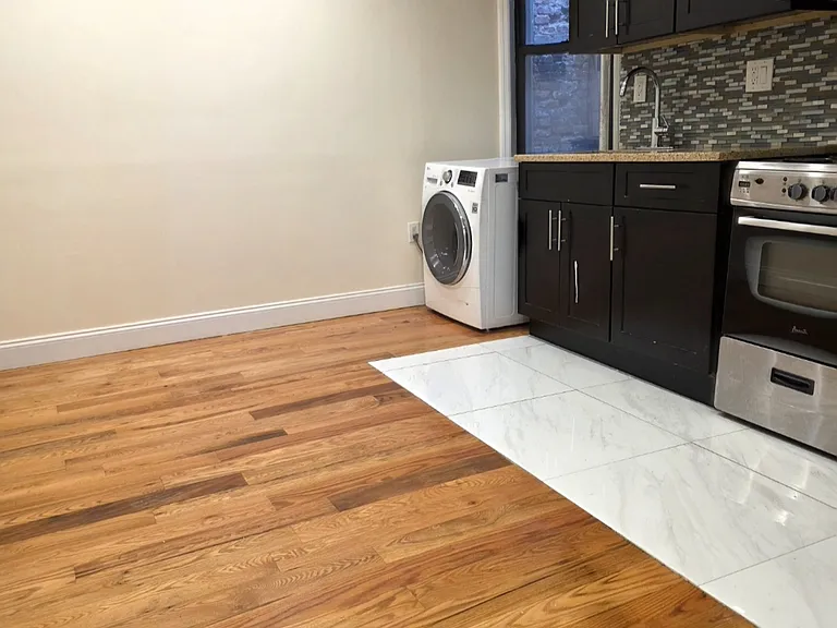 30 Rogers Ave #3C — Photo 3