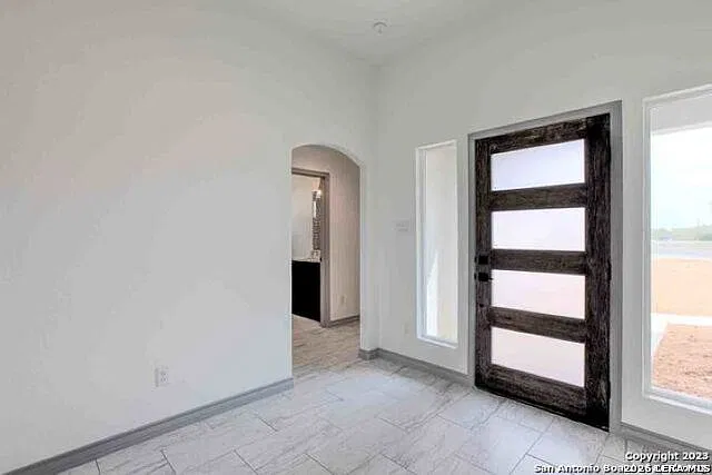 3 bed, 2.0 bath, 1925 sqft, $2,800 — Photo 3