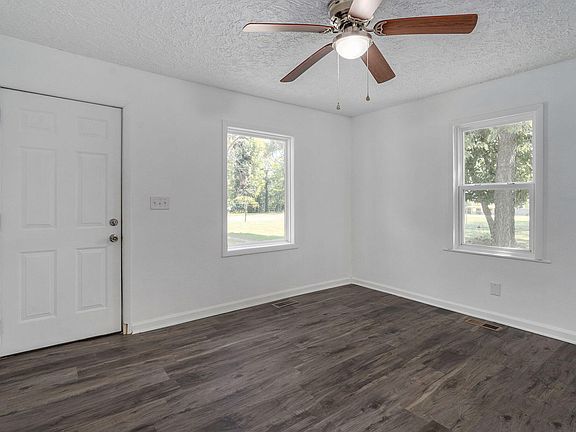 5th image of 2540 W State Street
