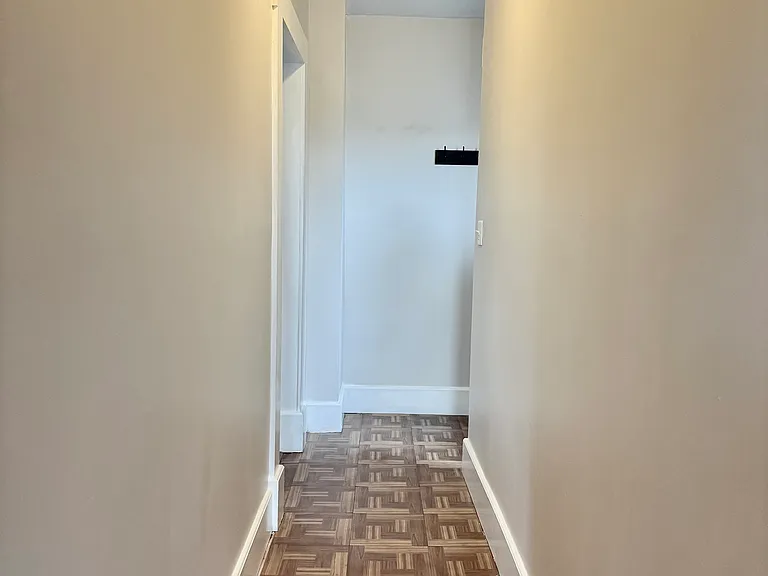 418 2nd St #2 — Photo 9