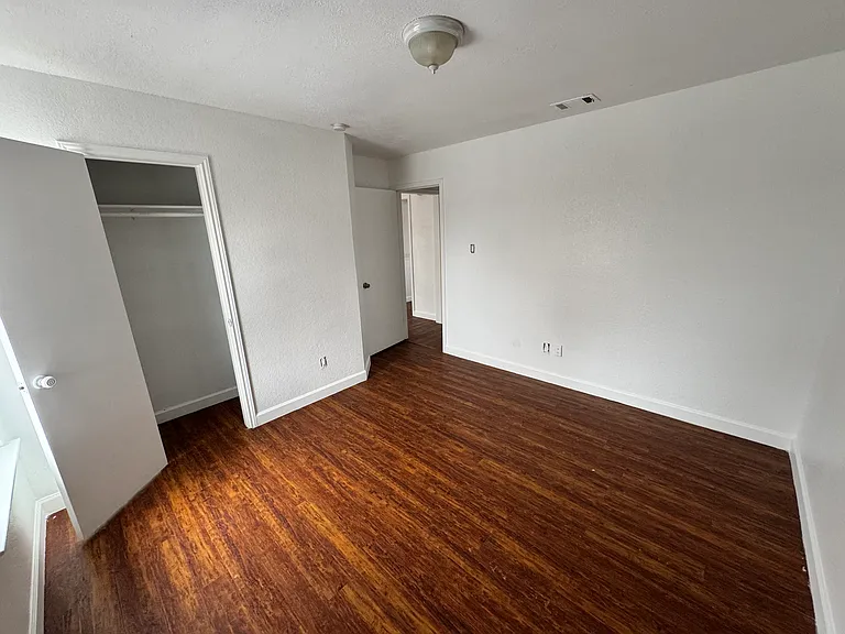 781 Pierre Ln — Photo 11