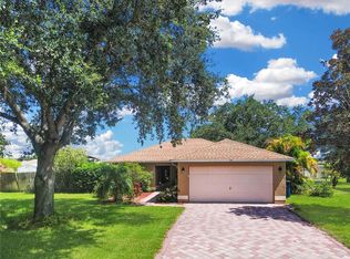 121 Mohawk Cir, Auburndale, FL 33823