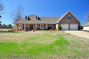1st image of 207 Ann Ln