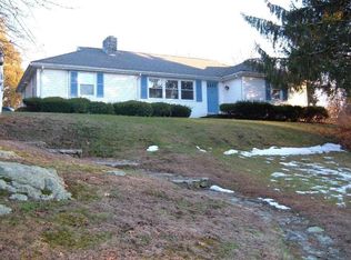 188 Maple St, Norwich, CT 06360