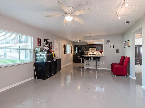 5th image of 4050 4th St N APT 114