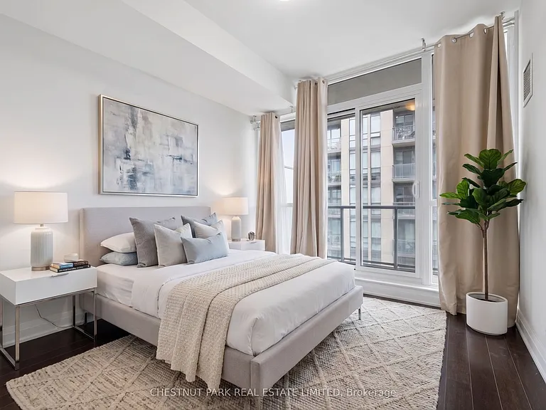 530 Saint Clair Ave W #1706 — Photo 8