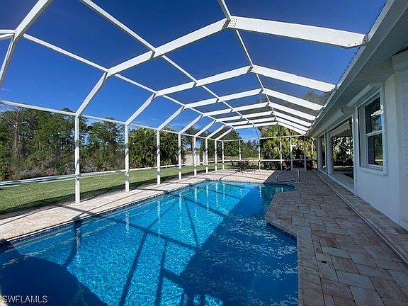 2nd image of 712 Mirror Lakes Dr
