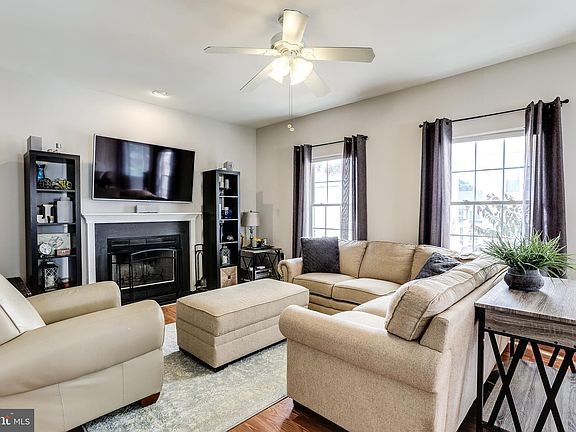 2nd image of 5344 Sabrina Ln #D