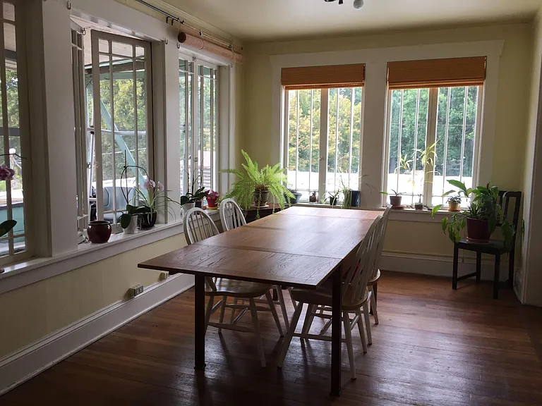 5657 Brooklyn Ave NE — Photo 1