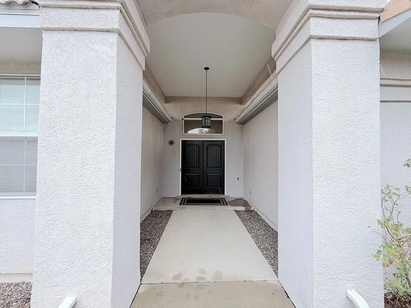 Spacious 4-Bedroom Home in Enchanted Hills Rio Rancho. Refrigerated Air. Lots of space. — Photo 4