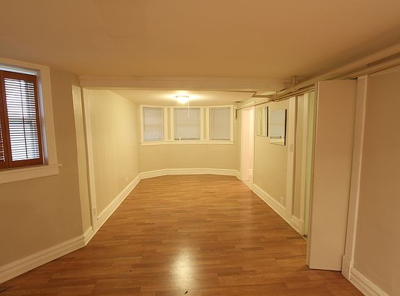 2nd image of 4317 N Whipple St #G