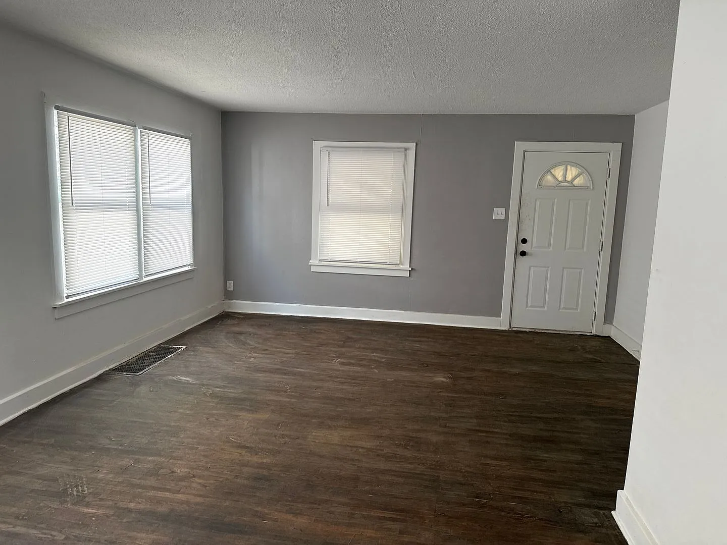 Coming soon 4 bedroom 2 bath with partially finished basement — Photo 3