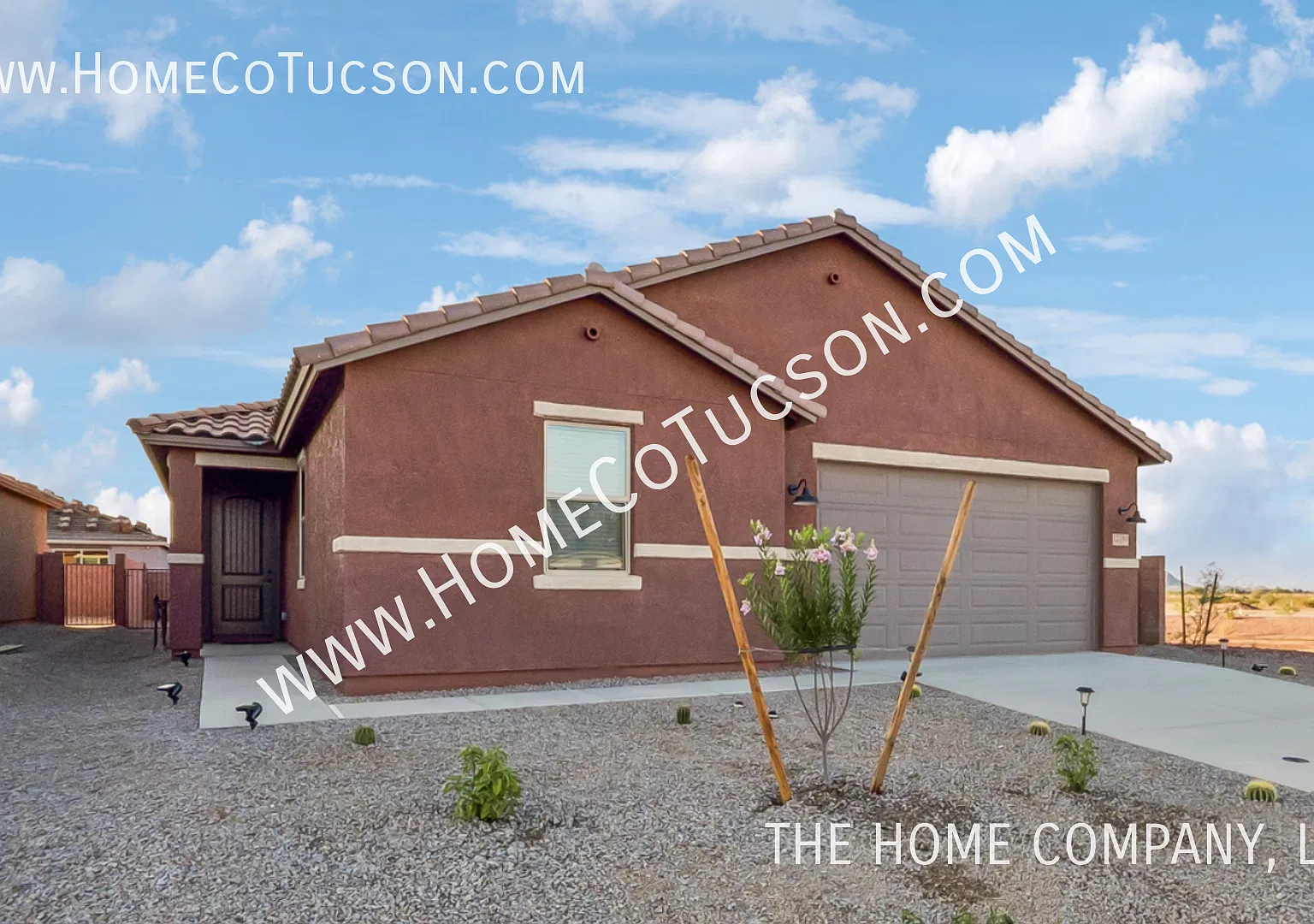 12580 N Cabin Way Beautiful Newly Built 3 Bedroom + Den Home in Mandarina — Photo 1