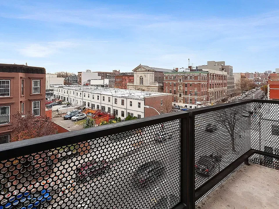 781 Dekalb Ave #2C