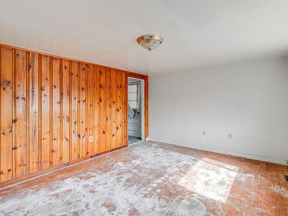 2nd image of 208 Kennerly Rd