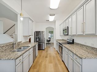 1006 Partridge Dr, Aubrey, TX 76227