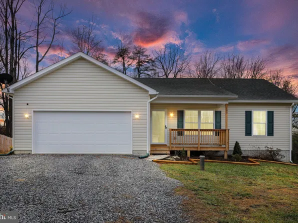 165 Hampshire House Dr, Yellow Spring, WV 26865