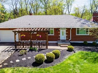 1142 Meadow Dr, Beavercreek, OH 45434