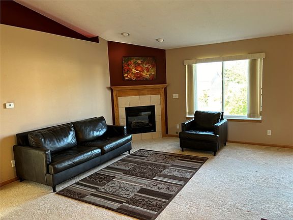 3rd image of 1205 Wolf Dr NW