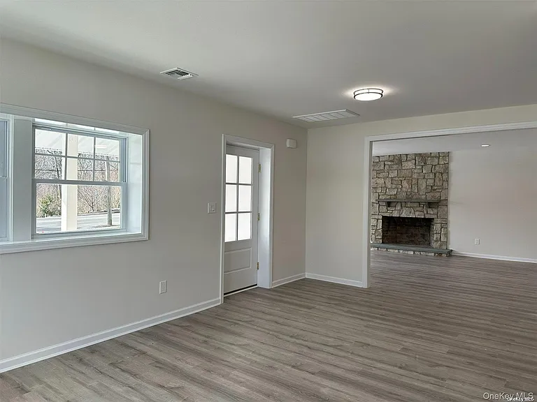 125 W Main St — Photo 5