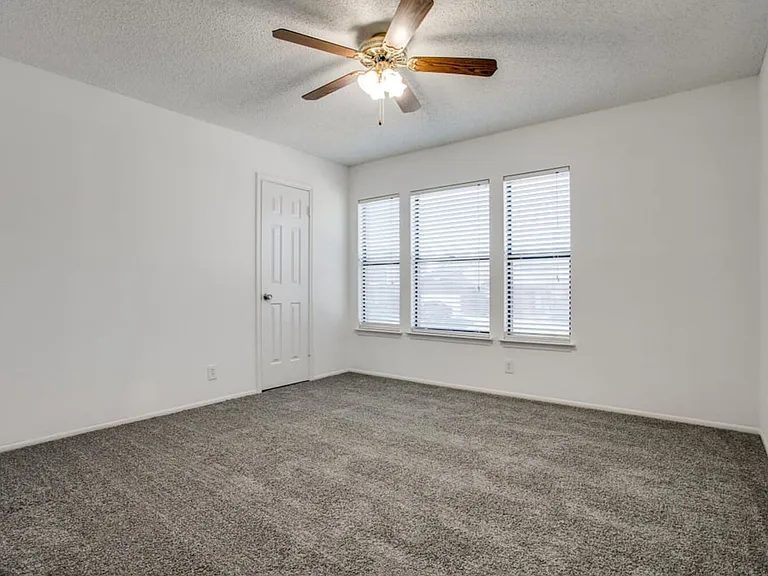8026 Manderly Pl — Photo 7