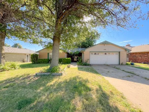 1408 W Hazel Ave, Ponca City, OK 74601