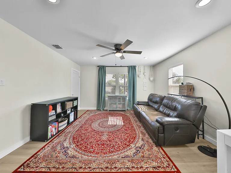 315 W Norwood Ct #1 — Photo 3