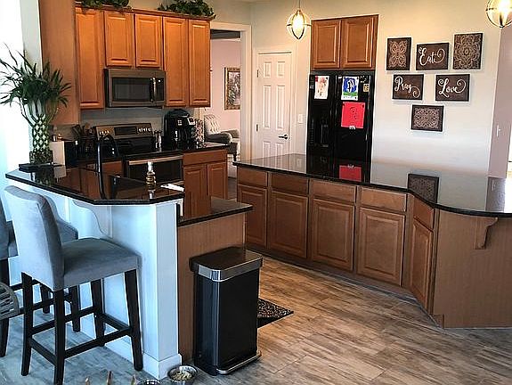 3rd image of 4138 Appleridge Ln
