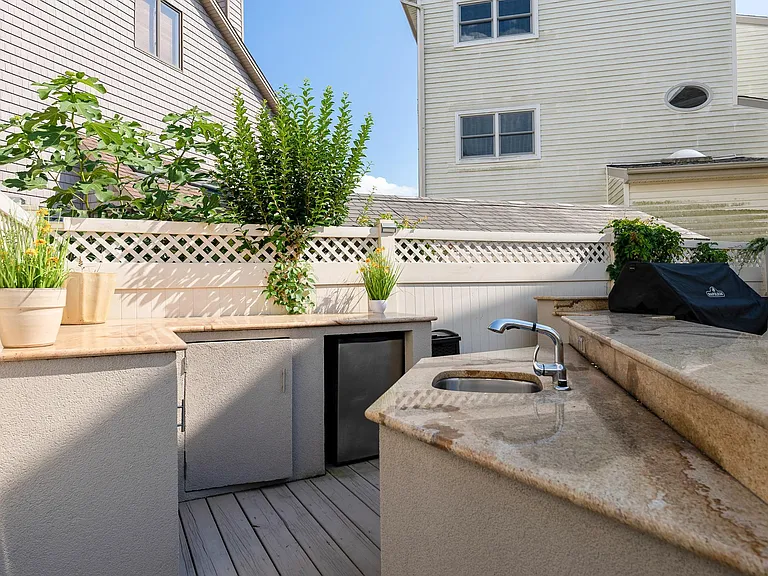 7600 Bayshore Dr — Photo 40