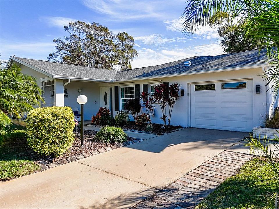 1st image of 122 STAFFORD DRIVE