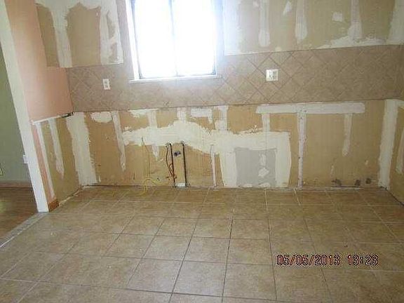 4th image of 15 Buckingham Ct #15