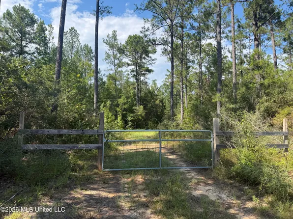 Merritt Rd, Leakesville, MS 39451