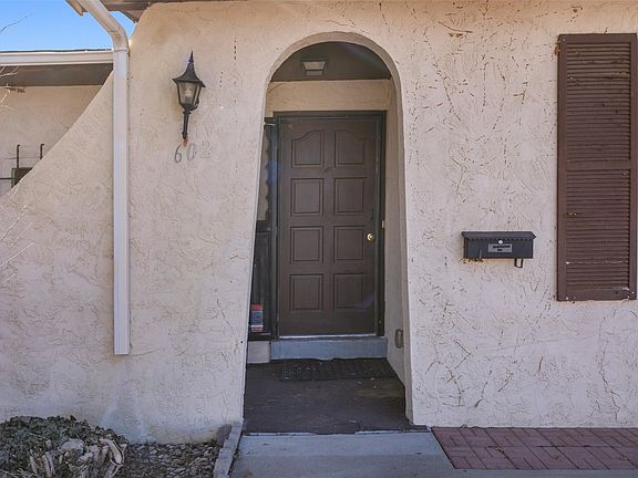 4th image of 602 Meadow Ln