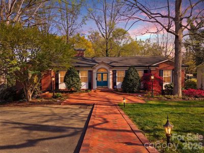 1064 6th Ave NW, Hickory, NC, 28601