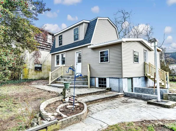 851 Flanders Road, Flanders, NY 11901