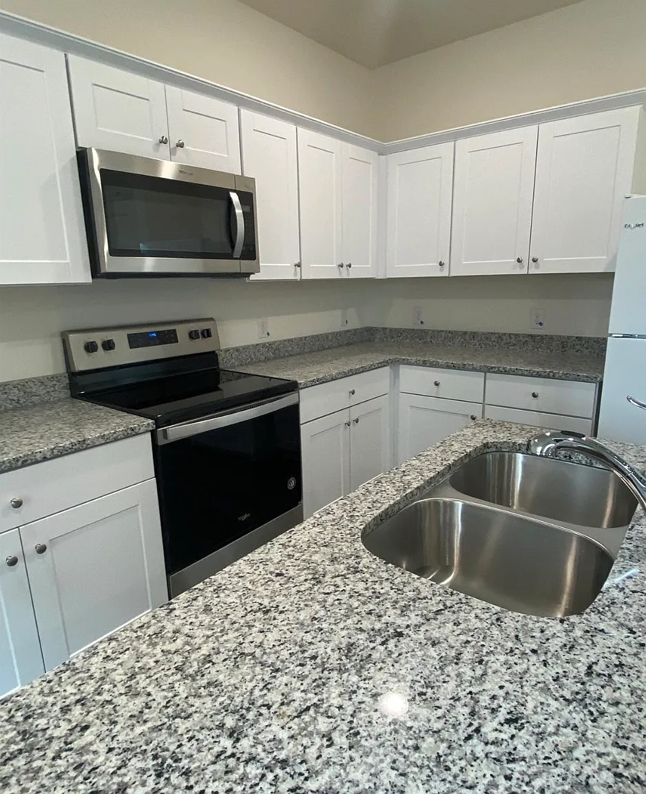 3 bed, 1412 sqft, $1,985 — Photo 4
