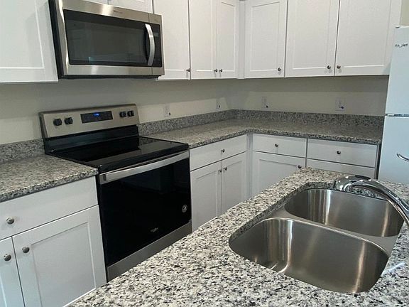 4th image of 6309 Tropicana Ln